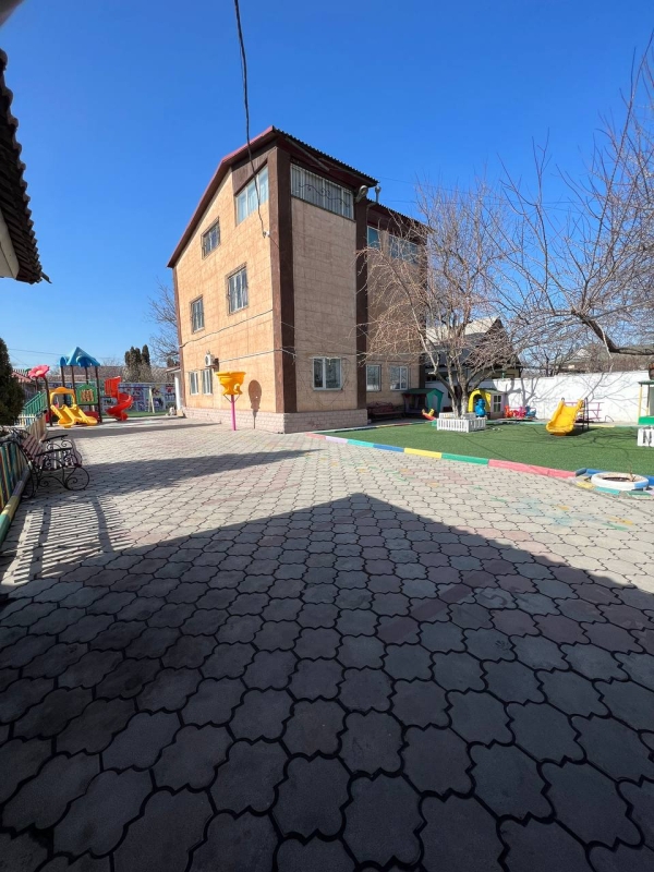 Продаю 10-к дом (250 м²) в Бишкеке