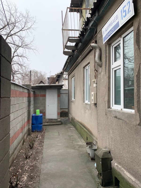 Продаю 3-к дом (58 м²) в Бишкеке