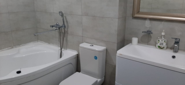 Продаю 4-к квартиру (134 м²) в Бишкеке