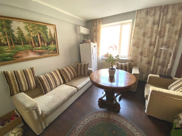 Продаю 3-к квартиру (80 м²) в Бишкеке