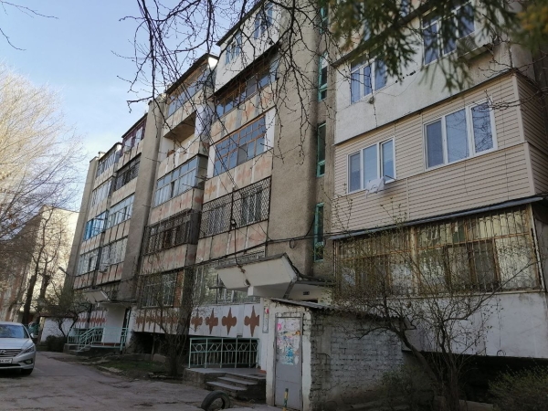 Продаю 2-к квартиру (48 м²) в Бишкеке