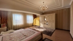 Продаю 4-к квартиру (208 м²) в Бишкеке