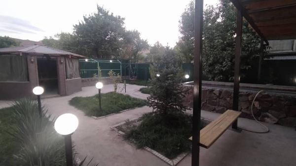 Продаю 3-к дом (140 м²) в Бишкеке