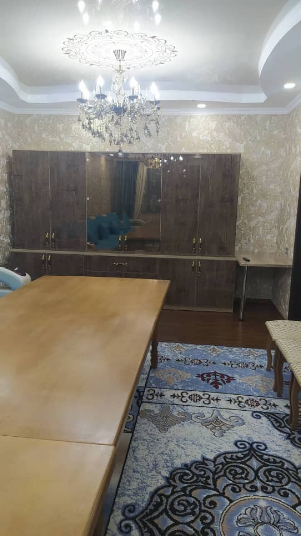 Продаю 3-к дом (140 м²) в Бишкеке