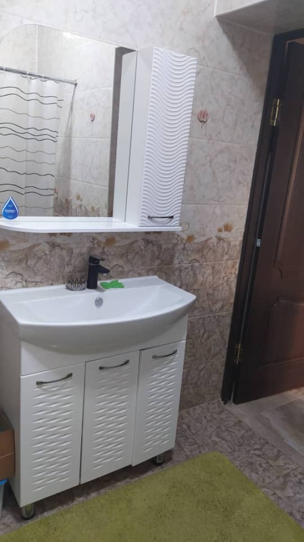 Продаю 3-к дом (140 м²) в Бишкеке