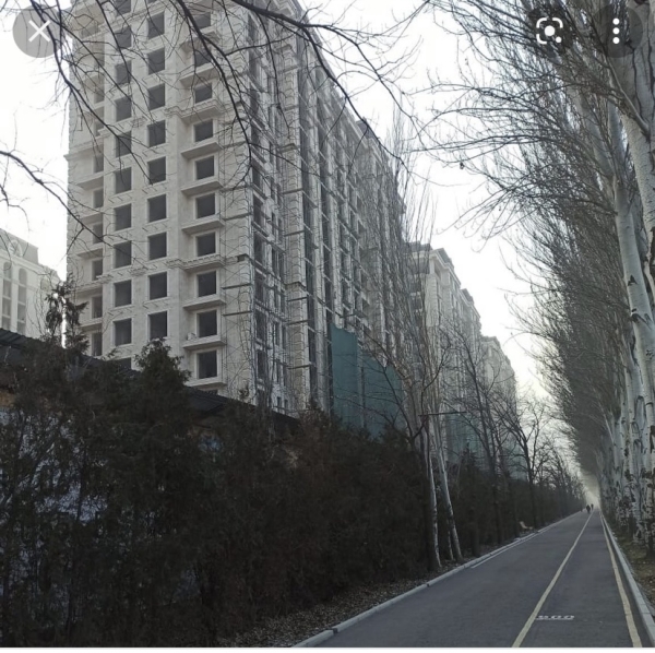 Продаю 4-к квартиру (181 м²) в Бишкеке