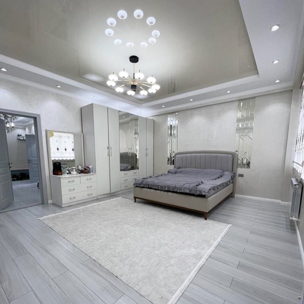 Продаю 3-к квартиру (124 м²) в Бишкеке