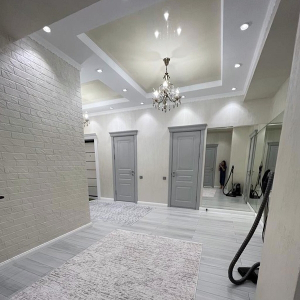 Продаю 3-к квартиру (124 м²) в Бишкеке