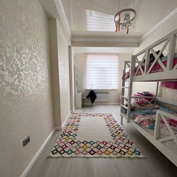 Продаю 3-к квартиру (124 м²) в Бишкеке