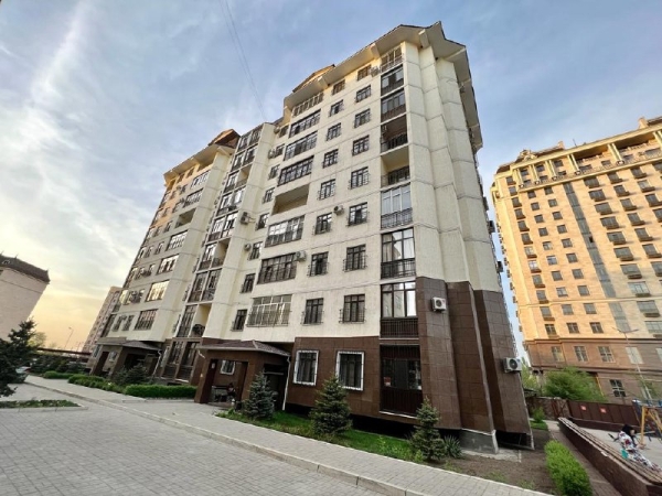 Продаю 2-к квартиру (51 м²) в Бишкеке