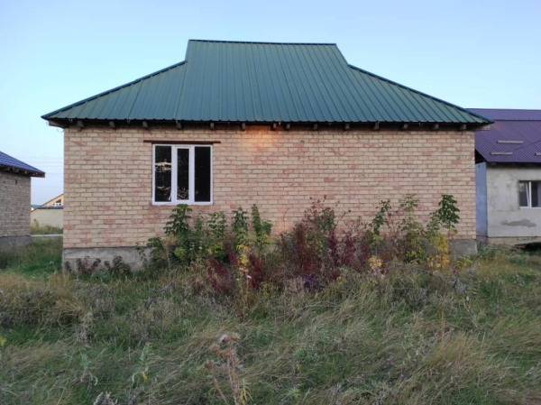 Продаю 4-к дом (65 м²) в Бишкеке
