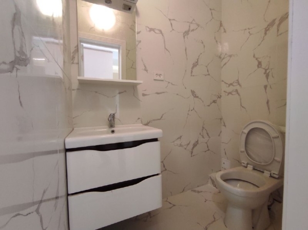 Продаю 3-к квартиру (108 м²) в Бишкеке
