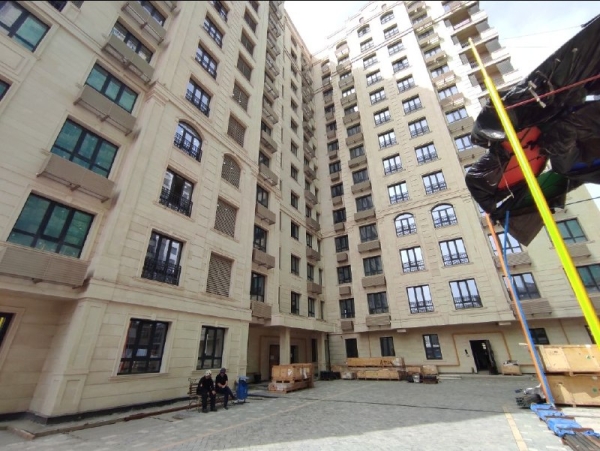 Продаю 3-к квартиру (108 м²) в Бишкеке