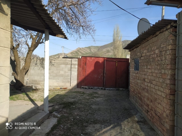 Продаю 4-к дом (80 м²) в Бишкеке