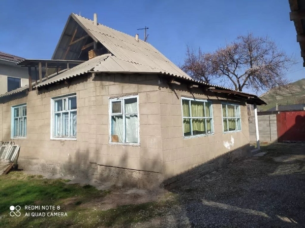 Продаю 4-к дом (80 м²) в Бишкеке