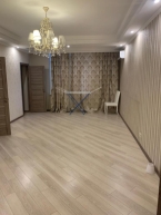 Продаю 4-к квартиру (200 м²) в Бишкеке