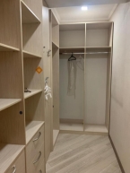 Продаю 4-к квартиру (200 м²) в Бишкеке