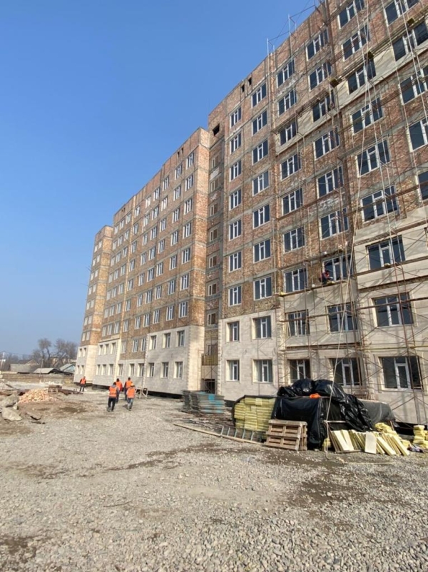 Продаю 3-к квартиру (100 м²) в Бишкеке