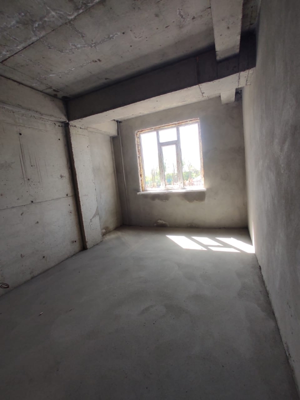 Продаю 3-к квартиру (100 м²) в Бишкеке