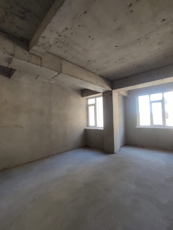 Продаю 3-к квартиру (100 м²) в Бишкеке