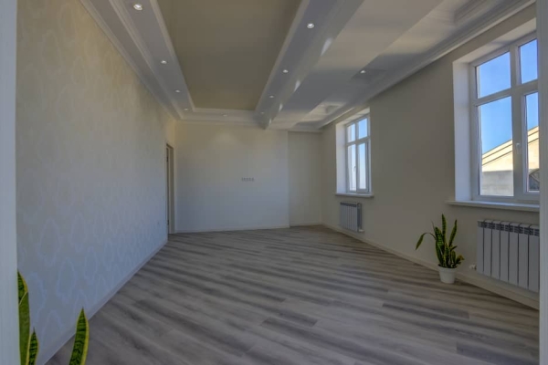 Продаю 3-к квартиру (94 м²) в Бишкеке
