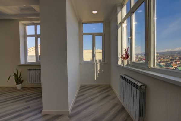 Продаю 3-к квартиру (94 м²) в Бишкеке