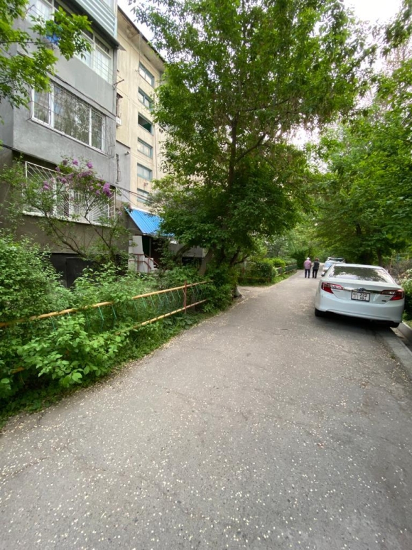 Продаю 2-к квартиру (50 м²) в Бишкеке