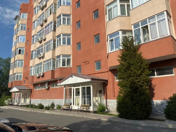 Продаю 2-к квартиру (80 м²) в Бишкеке