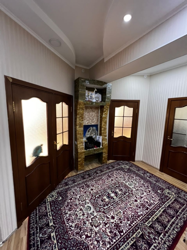 Продаю 2-к квартиру (80 м²) в Бишкеке