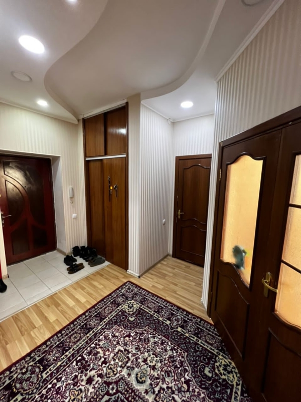 Продаю 2-к квартиру (80 м²) в Бишкеке