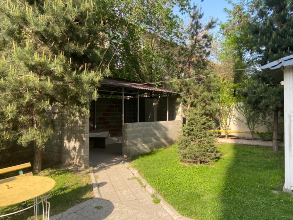 Продаю 2-к квартиру (80 м²) в Бишкеке