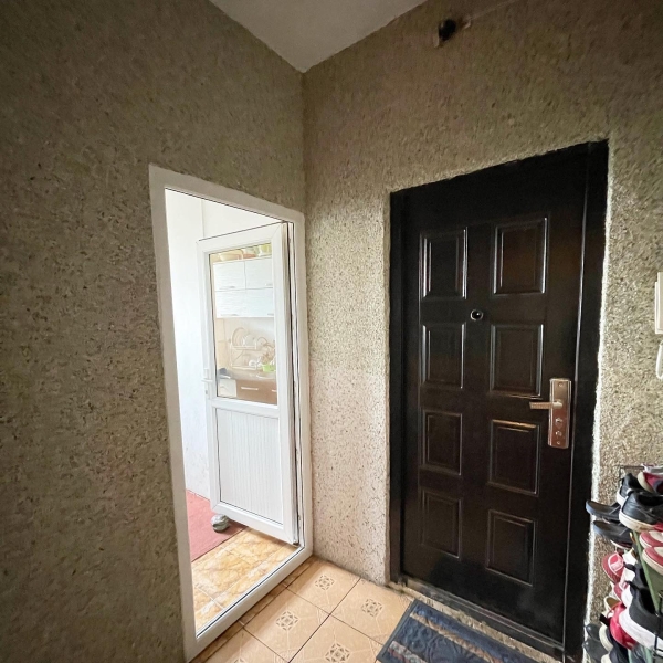 Продаю 4-к квартиру (80 м²) в Бишкеке