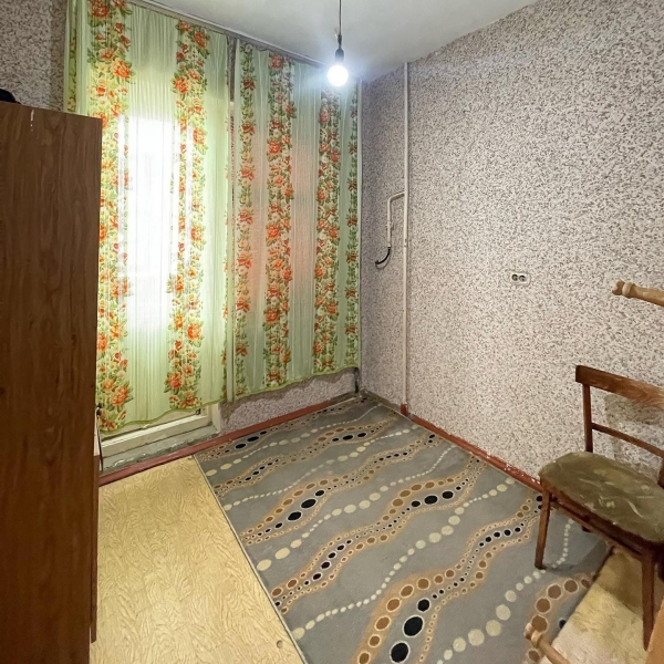 Продаю 4-к квартиру (80 м²) в Бишкеке