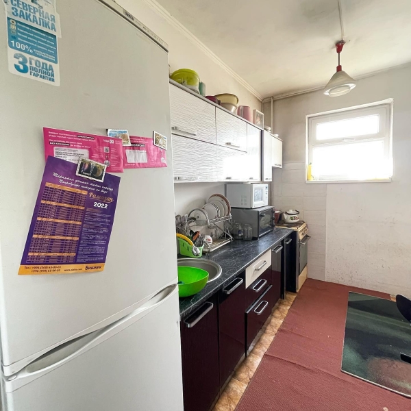 Продаю 4-к квартиру (80 м²) в Бишкеке