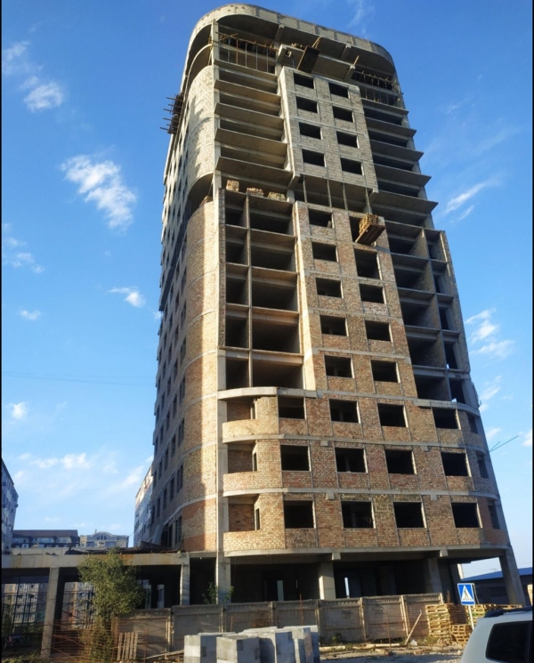 Продаю 2-к квартиру (57 м²) в Бишкеке