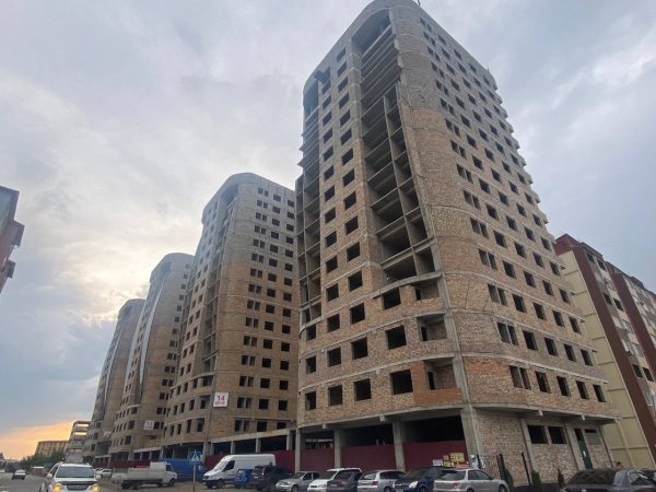 Продаю 2-к квартиру (57 м²) в Бишкеке