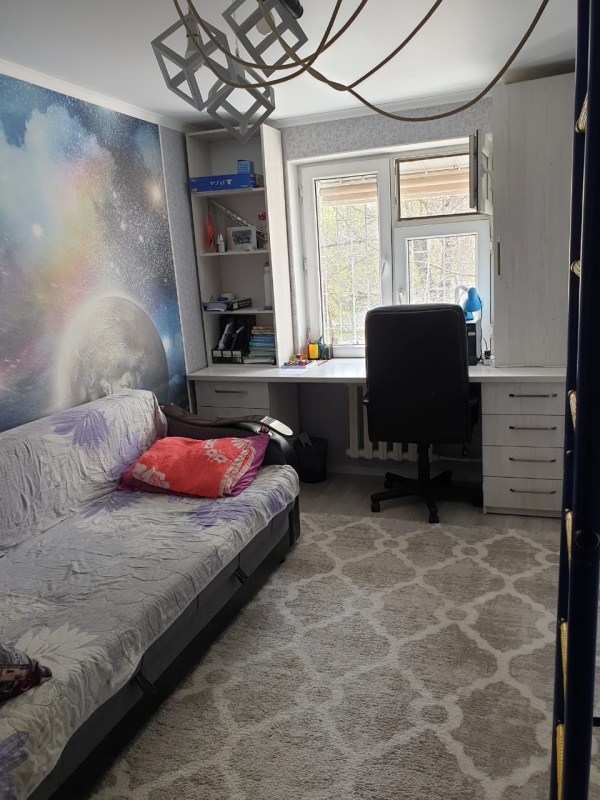 Продаю 3-к квартиру (58 м²) в Бишкеке