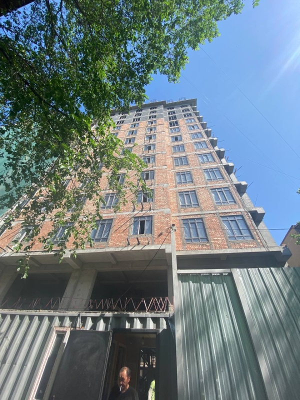 Продаю 2-к квартиру (56 м²) в Бишкеке