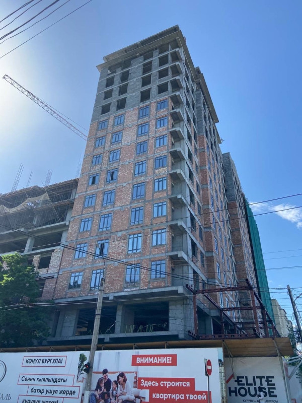 Продаю 2-к квартиру (56 м²) в Бишкеке