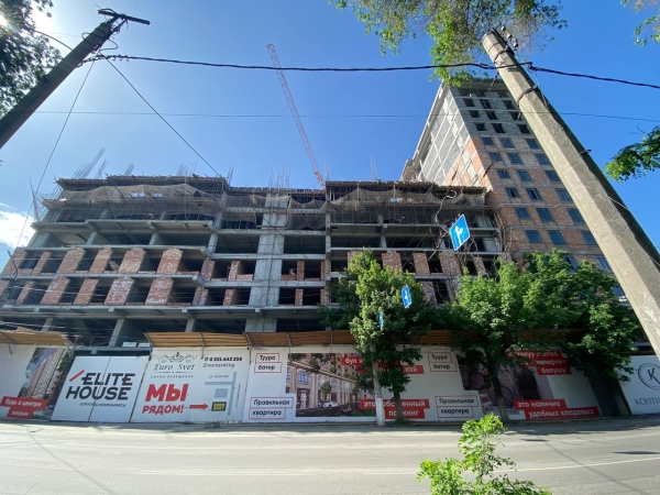 Продаю 2-к квартиру (56 м²) в Бишкеке
