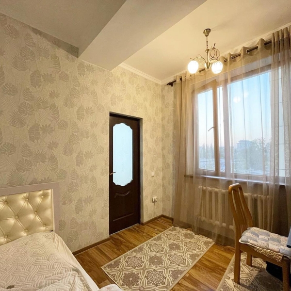 Продаю 3-к квартиру (80 м²) в Бишкеке