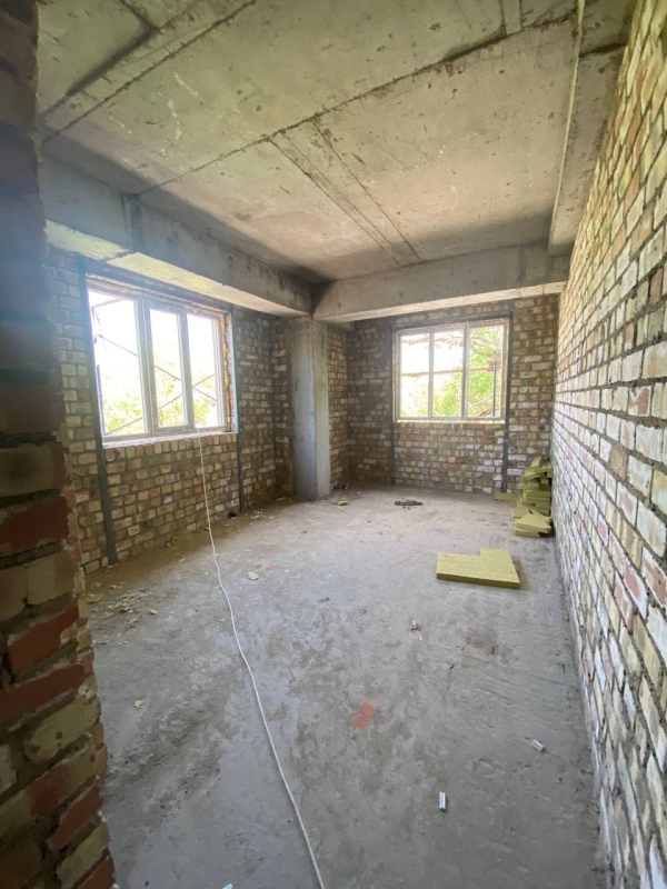 Продаю 3-к квартиру (107 м²) в Бишкеке