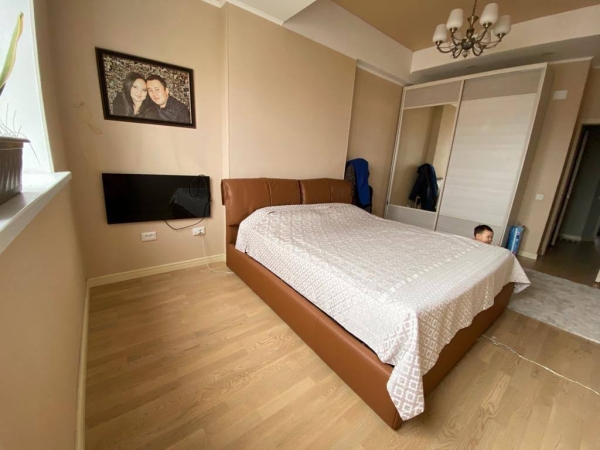 Продаю 3-к квартиру (107 м²) в Бишкеке