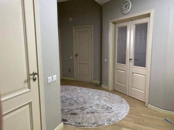 Продаю 3-к квартиру (107 м²) в Бишкеке