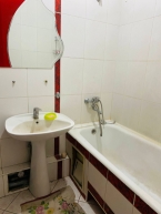 Продаю 2-к квартиру (80 м²) в Бишкеке