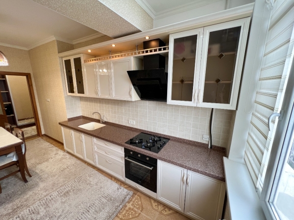 Продаю 3-к квартиру (114 м²) в Бишкеке