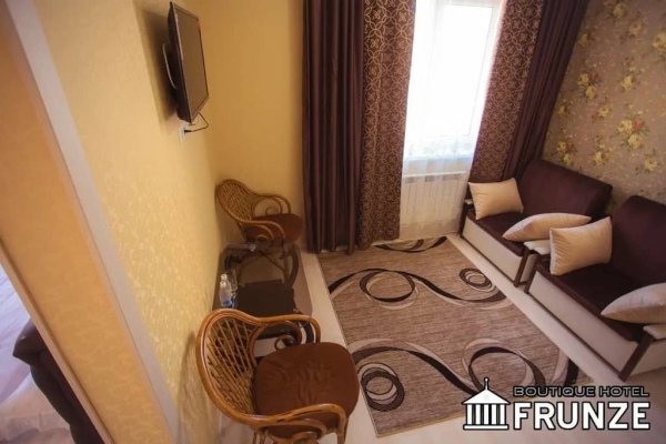 Продаю 9-к квартиру (250 м²) в Бишкеке