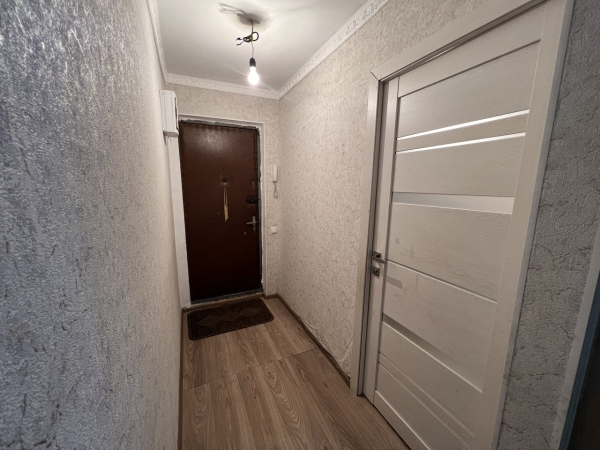 Продаю 3-к квартиру (58 м²) в Бишкеке