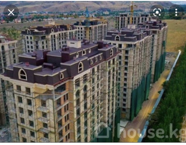 Продаю 4-к квартиру (180 м²) в Бишкеке