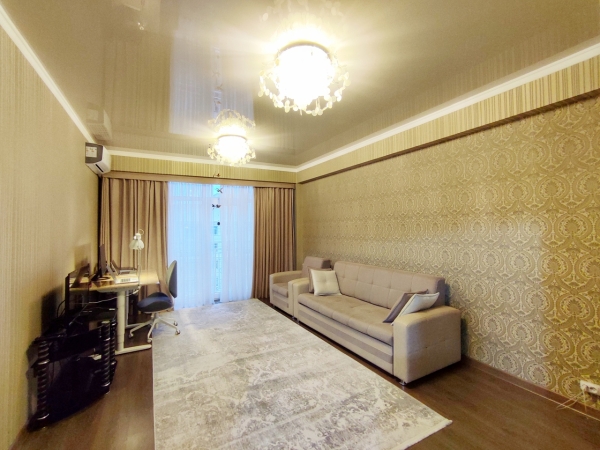 Продаю 3-к квартиру (105 м²) в Бишкеке